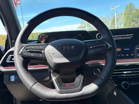 New 2026 Chevrolet Traverse RS w/ LPO, Floor Liner Package AWD/4WD image 19