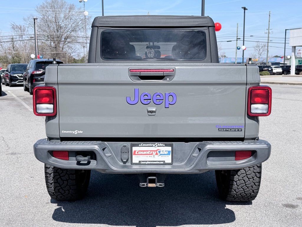 Used 2021 Jeep Gladiator Sport AWD/4WD image 8