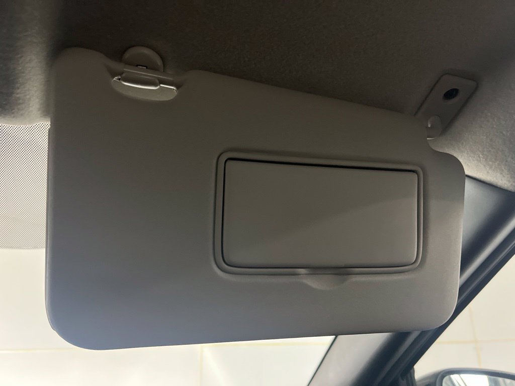 Used 2024 Nissan Kicks SR FWD image 74