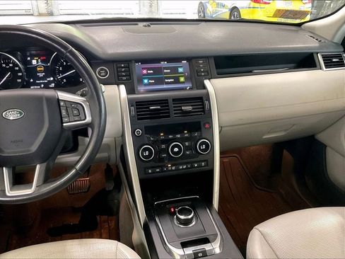 Used 2019 Land Rover Discovery Sport HSE AWD/4WD image 15