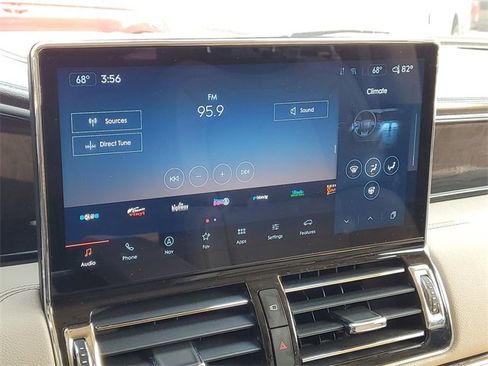 Used 2024 Lincoln Navigator Premiere image 24