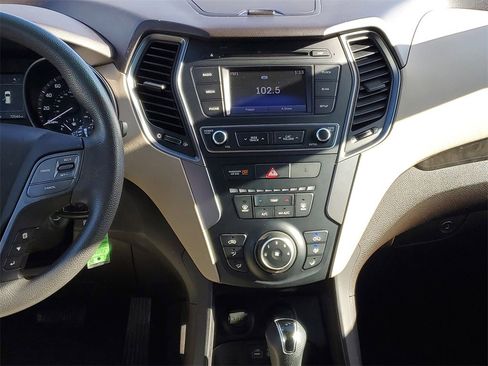 Used 2017 Hyundai Santa Fe Sport image 22