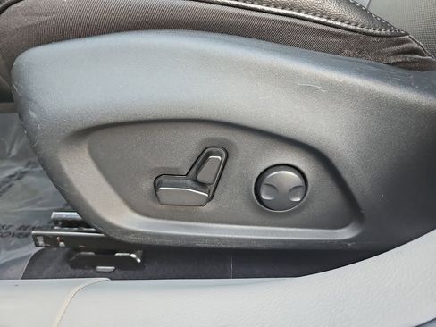 Certified 2023 Jeep Compass Limited image 27