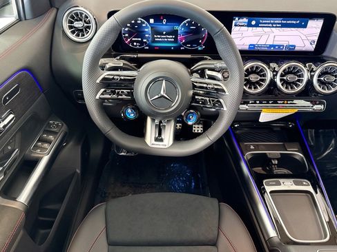 New 2026 Mercedes-Benz GLA 35 AMG 4MATIC image 21