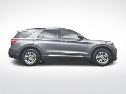 Used 2022 Ford Explorer XLT w/ Equipment Group 202A RWD image 35