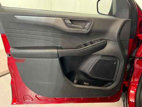 Used 2023 Ford Escape Active FWD image 15