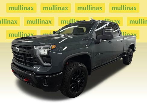 Used 2025 Chevrolet Silverado 2500 LTZ w/ Trail Boss Package AWD/4WD image 14