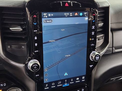 Used 2024 RAM 2500 Laramie w/ Night Edition image 38