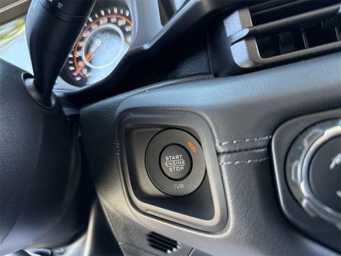 New 2025 Jeep Gladiator Mojave image 19