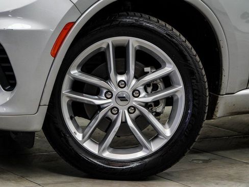 Used 2024 Dodge Durango GT AWD/4WD image 3