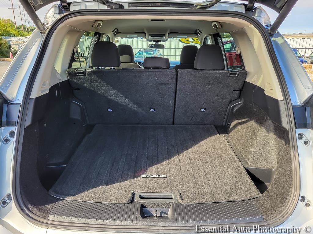 Used 2025 Nissan Rogue SV FWD image 27