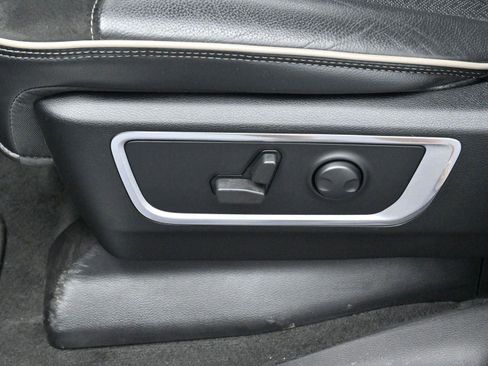 Used 2022 RAM 1500 Laramie image 13