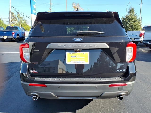 Certified 2021 Ford Explorer XLT w/ Equipment Group 202A AWD/4WD image 5