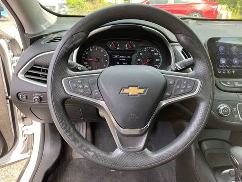 Used 2023 Chevrolet Malibu LS FWD image 15
