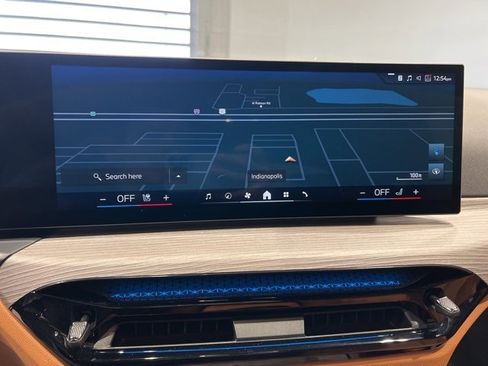 Used 2025 BMW i4 xDrive40i image 30