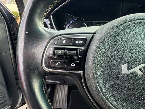 Used 2022 Kia Niro EX w/ Cold Weather Package image 25