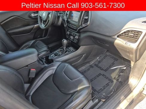Used 2020 Jeep Cherokee Latitude Plus FWD image 11