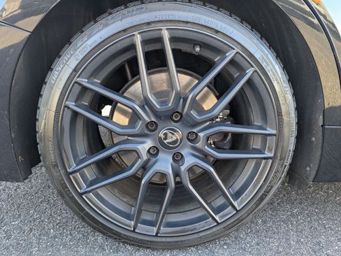 Used 2023 Lexus IS 500 image 11