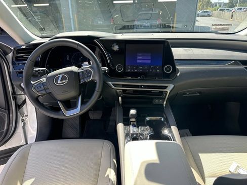 Used 2024 Lexus RX 350 FWD w/ Technology Package image 8