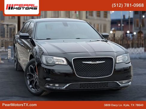 Used 2020 Chrysler 300 S image 1