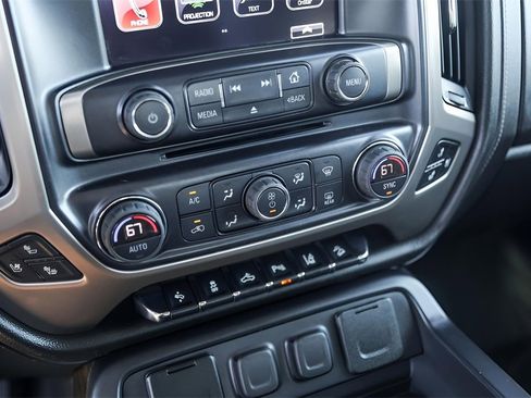 Used 2019 GMC Sierra 2500 Denali w/ Suspension Package, Off-Road image 21