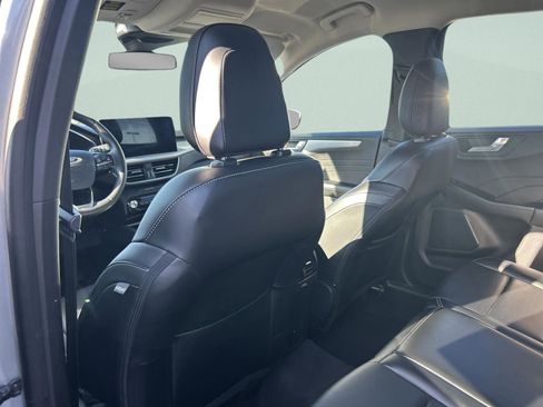 Used 2023 Ford Escape Platinum image 32