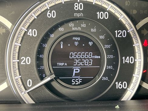 Used 2017 Honda Accord EX-L image 12