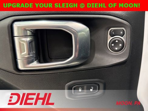 Certified 2021 Jeep Gladiator Willys image 18