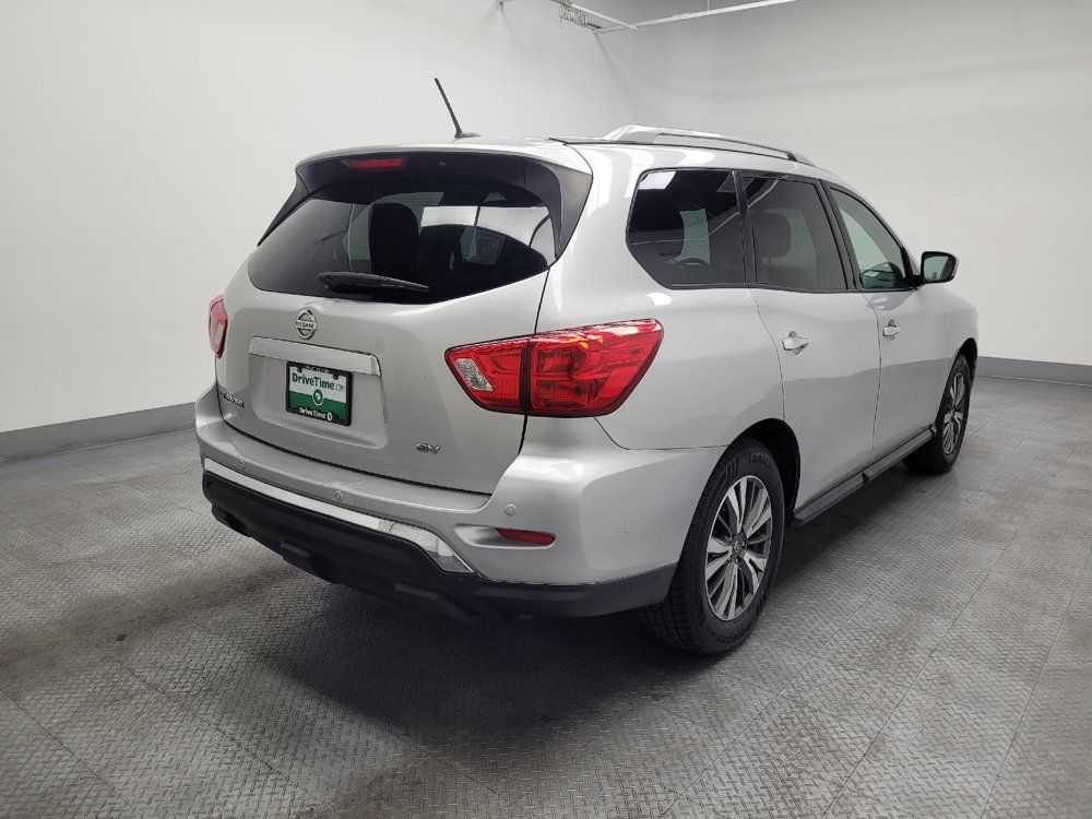 Used 2018 Nissan Pathfinder SV FWD image 9