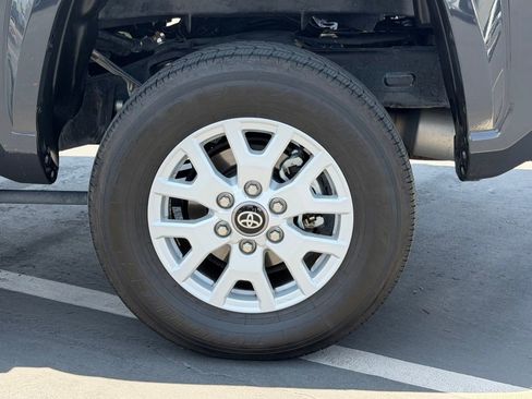 Certified 2025 Toyota Tacoma SR5 AWD/4WD image 16
