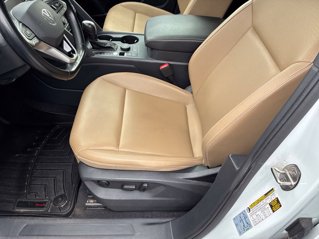 Used 2020 Volkswagen Atlas Cross Sport SE w/ Panoramic Sunroof Package AWD/4WD image 13