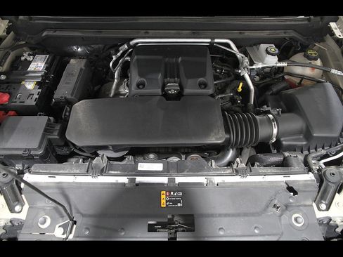 Used 2024 Chevrolet Colorado Trail Boss w/ Technology Package AWD/4WD image 22