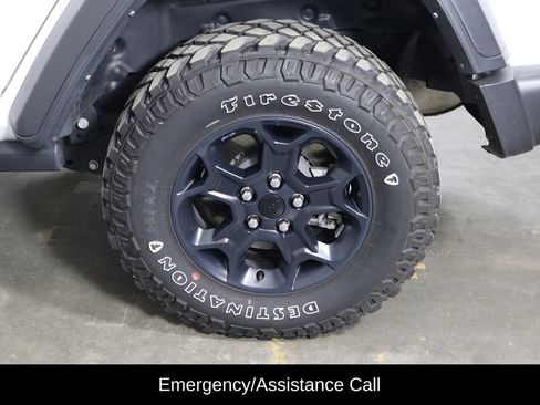Used 2023 Jeep Wrangler Unlimited w/ Cold Weather Group AWD/4WD image 43