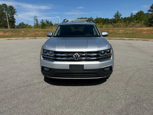 Used 2018 Volkswagen Atlas SE image 2