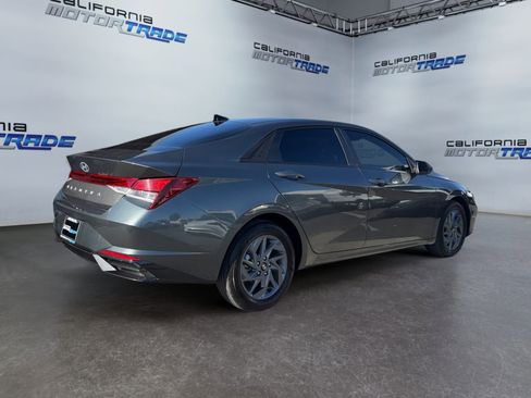 Used 2024 Hyundai Elantra SEL image 5