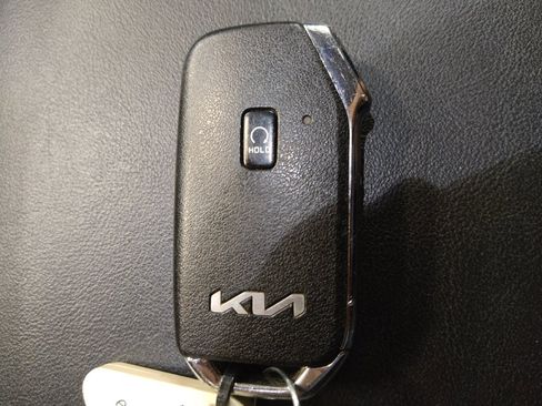 Used 2022 Kia Sorento SX AWD/4WD image 32