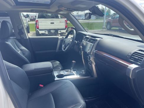 Used 2022 Toyota 4Runner Limited AWD/4WD image 17