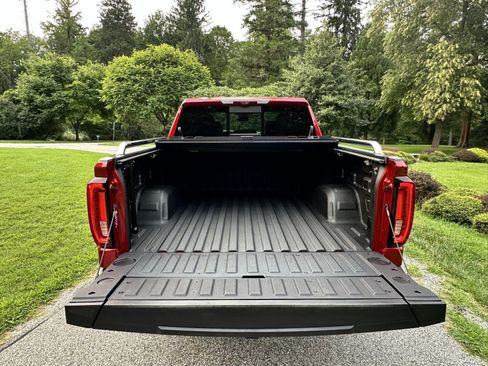 Used 2022 GMC Sierra 1500 Denali w/ Denali Reserve Package AWD/4WD image 25