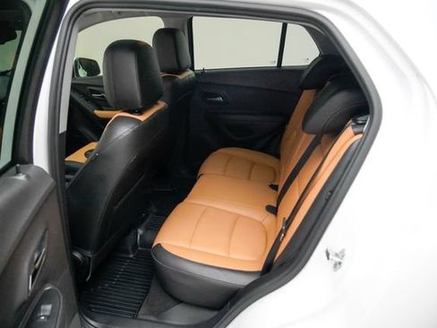 Used 2018 Chevrolet Trax Premier FWD image 46