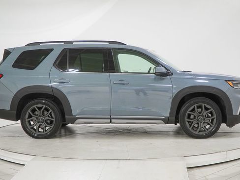 Used 2023 Honda Pilot Elite image 14