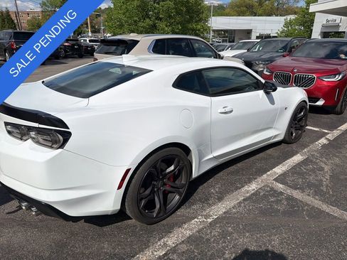 Used 2022 Chevrolet Camaro SS RWD image 6