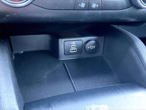 Certified 2025 Ford Escape ST-Line AWD/4WD image 30
