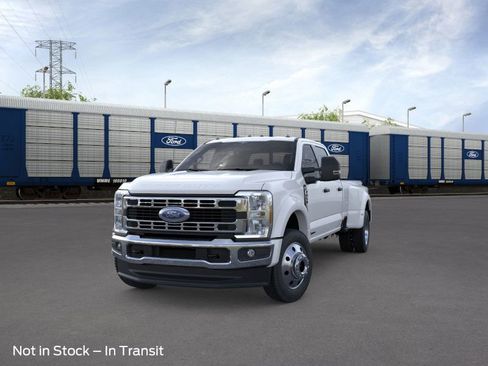 New 2026 Ford F450 XLT w/ FX4 Off-Road Package image 2