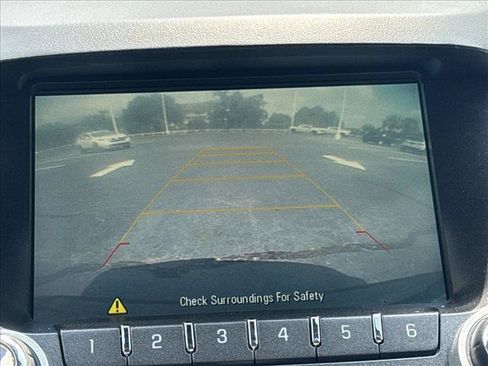 Used 2017 GMC Terrain SLE w/ Chrome Edition FWD image 12