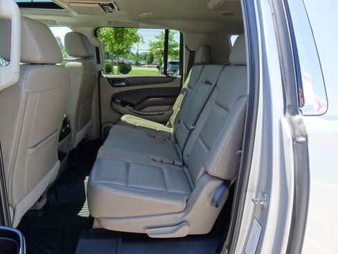 Used 2018 Chevrolet Suburban LT AWD/4WD image 15