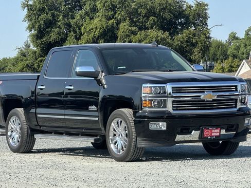 Used 2015 Chevrolet Silverado 1500 High Country w/ High Country Premium Package AWD/4WD image 10