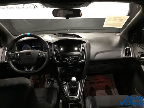 Used 2016 Ford Focus RS image 24