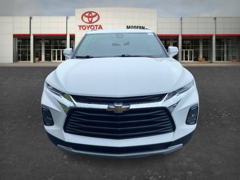 Used 2021 Chevrolet Blazer LT w/ Sound & Technology Package FWD image 2