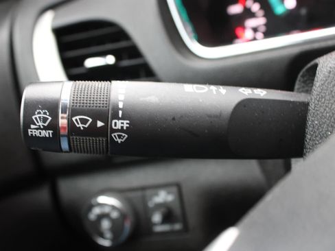 Used 2016 Chevrolet Traverse LT image 13