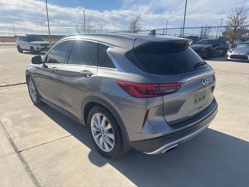 Used 2019 INFINITI QX50 Essential w/ Premium Audio Package image 4